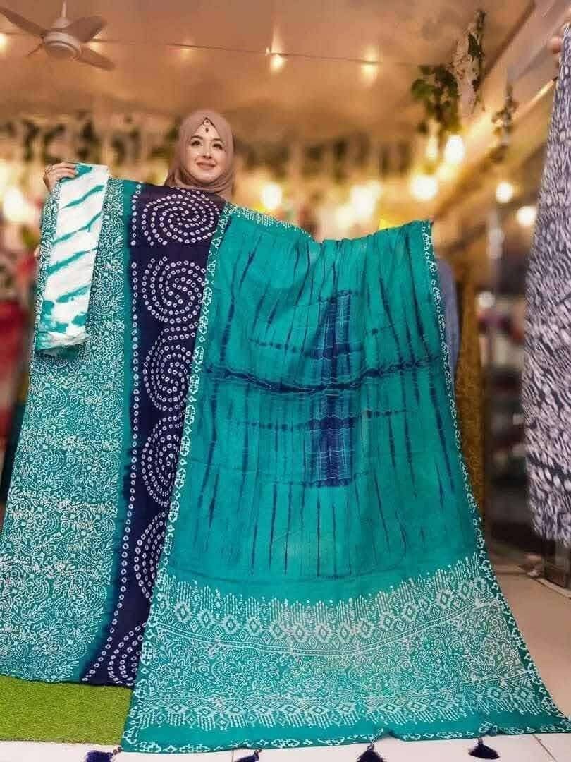 আনস্টিচ প্রিমিয়াম কটন বেক্সি বাটিক থ্রি-পিস জামা + ওড়না + প্যান্ট